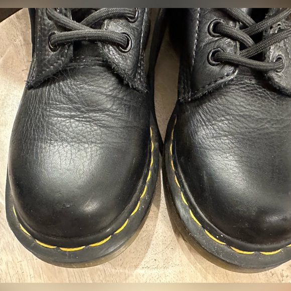 Leather Doc Martens , size 6 in Excellent condition - Picture 4 of 4